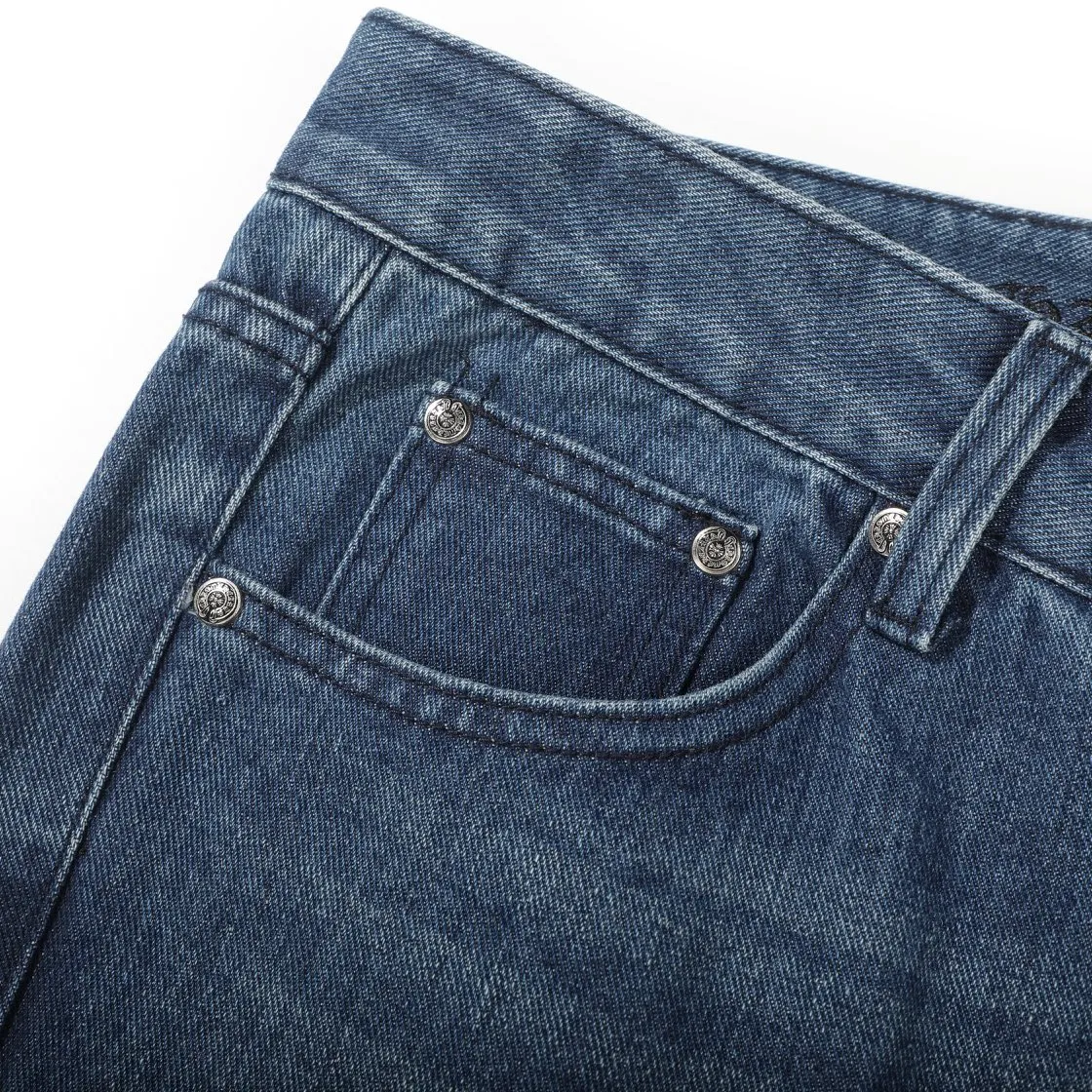 P280 (top replica) [New] Chrome Hearts Matty Boy Sex Records series limited leather multi-color high street work jeans - ch jeans need to be washed and then disassembled and hand-stitched with sheepskin cross leather and then spliced ​​to complete. The whole process is too complicated to explain. The texture can be seen in hand, and it’s all about looking good. These are the most beautiful pants in Crowe’s heart. They are made of beaded canvas fabric, and heavy washing makes the upper body of the fabric more textured, and the pants shape is tall and straight! The three-dimensional cutting of the whole trousers is a masterpiece! The hardware is customized by zp. The beaded canvas fabric is thick and soft after being washed. It has good breathability. Customized small leather label. Unique design. The details are simple and elegant, and the workmanship is exquisite. The whole trousers are neatly routed and the details are in place! It’s so cool that both men and women can easily control the trend of gender-neutral shorts!  Color: Blue Size: Corresponding sizes S-XXL, detailed sizes can be found in Figure 9